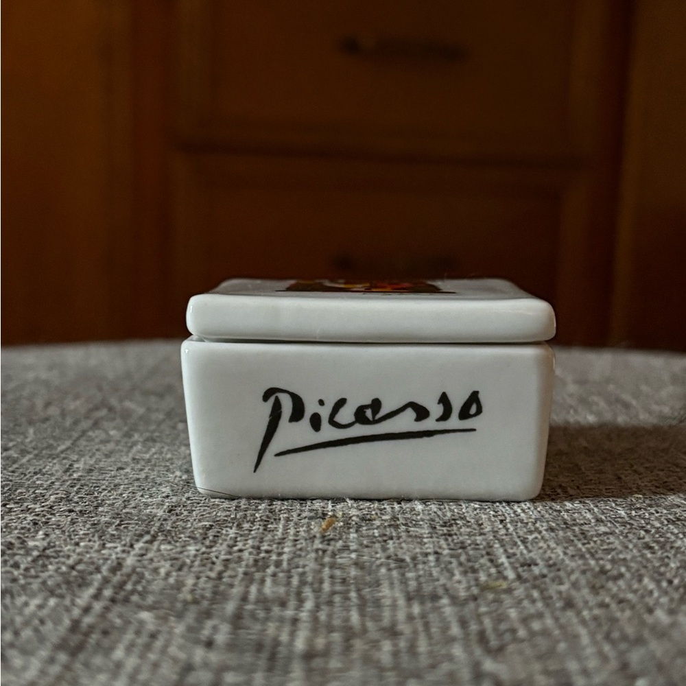 Pablo Picasso Ceramic Container 2015 - Picture 2 of 4